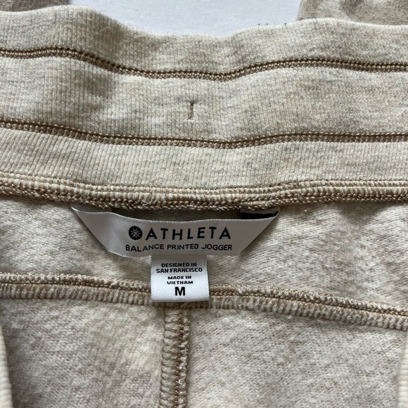 Athleta Balance Printed Jogger Beige Camo Size Medium - Picture 3 of 10